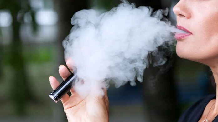 hipokryzja-panstwa?-posel-kaczmarczyk-ostro-o-zakazie-e-papierosow-dla-mlodziezy