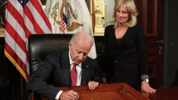 trump:-biden-osobiscie-niczego-nie-podpisal-podczas-swojej-kadencji trump:-biden-osobiscie-niczego-nie-podpisal-podczas-swojej-kadencji