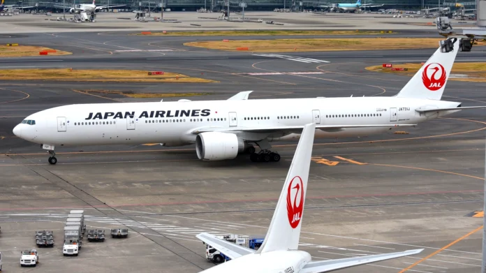 japan-airlines-to-retire-first-777-300er-with-last-flight-from-los-angeles japan-airlines-to-retire-first-777-300er-with-last-flight-from-los-angeles
