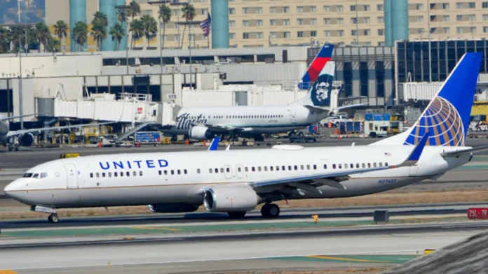 united-airlines-cancels-houston-to-los-angeles-flight-segment-in-error