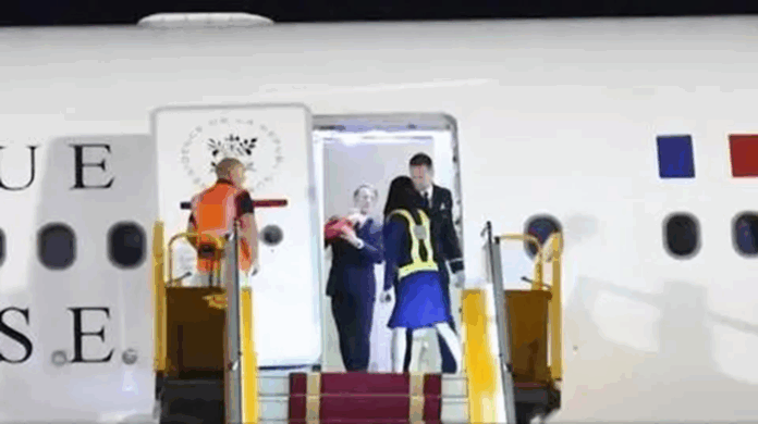 „klopoty-w-paryskim-raju”.-kokainowy-macron-wysmiewany-na-zachodzie-za-plaskach-od-„zony”