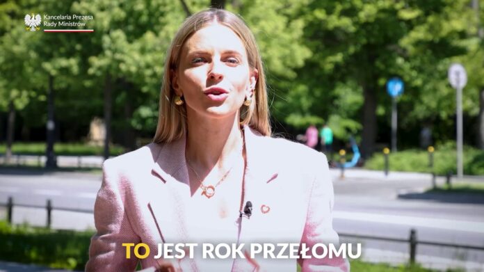 rzad-w-czasie-ciszy-wyborczej-prezentuje-sukcesy:-wsparcie-rodzin,-in-vitro-i-przedsiebiorcow