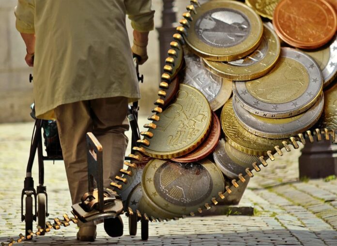 „czternastka”-bez-podwyzki.-emeryci-wystawieni-przez-usmiechnieta-koalicje „czternastka”-bez-podwyzki.-emeryci-wystawieni-przez-usmiechnieta-koalicje