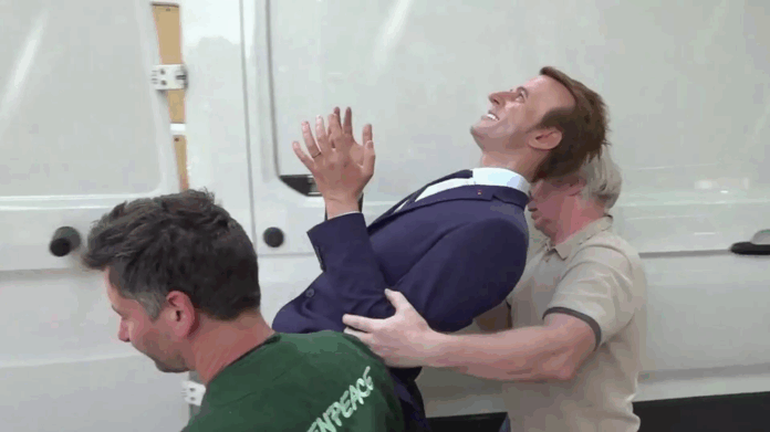 greenpeace-obiecal-zwrocic-muzeum-skradziona-rzezbe-kokainowego-macrona