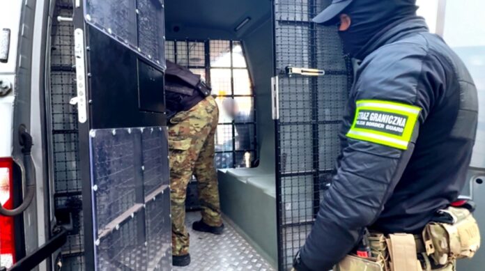 dwaj-ukraincy-i-gruzin-opuszcza-polske-–-stanowili-zagrozenie-dla-bezpieczenstwa-publicznego