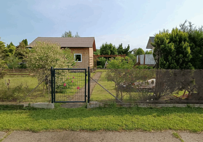 mieszkanie-na-dzialce-rod-–-coraz-wiecej-polakow-wybiera-nietypowy-sposob-zycia