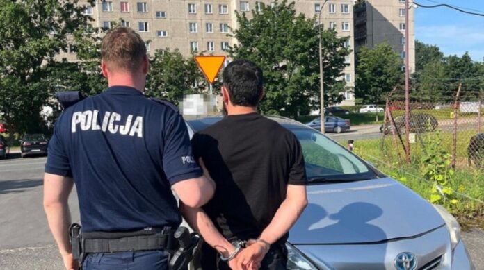 kierowca-„na-aplikacje”-z-tadzykistanu-z-zakazem-prowadzenia-pojazdow-zlapany-w-warszawie