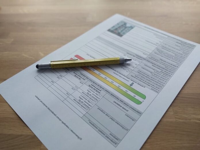 kontrole-w-domach,-blokach-i-mieszkaniach.-trzeba-miec-ten-dokument