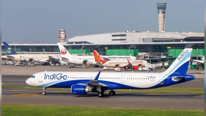 indigo-pilot-incapacitated,-delhi-to-pune-flight-delayed-by-over-4-hours indigo-pilot-incapacitated,-delhi-to-pune-flight-delayed-by-over-4-hours