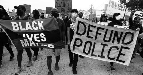 trump-weighs-federal-control-of-dc.,-citing-urgent-need-to-restore-law-&-order trump-weighs-federal-control-of-dc.,-citing-urgent-need-to-restore-law-&-order