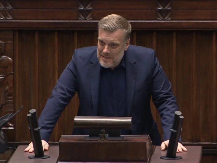 premier-tusk-oglosil-zmiany-w-rzadzie-zandberg:-jedna-nominacja-to-absurd.