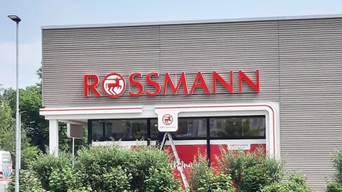 oplaca-sie-to-robic-przy-kasie.-rossmann-moze-dac-wam-za-darmo