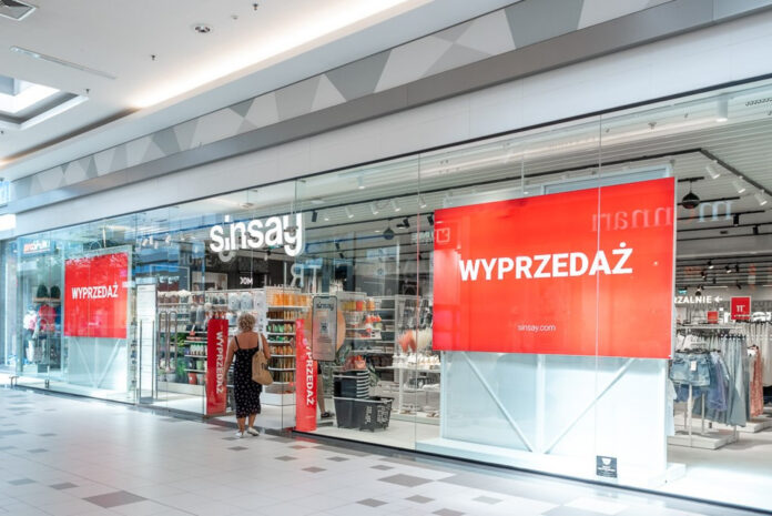 ruszyly-wielkie-wyprzedaze-posezonowe.-markowe-ubrania-kupisz-nawet-70%-taniej!