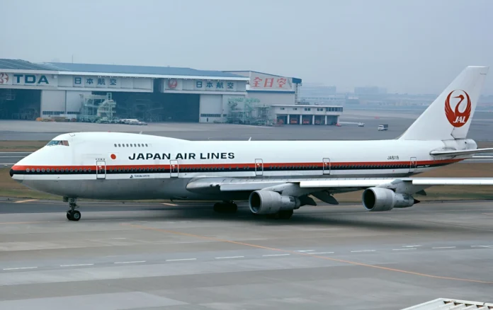 japan-airlines-flight-123:-family-mourns,-deadliest-single-aircraft-crash-in-the-world