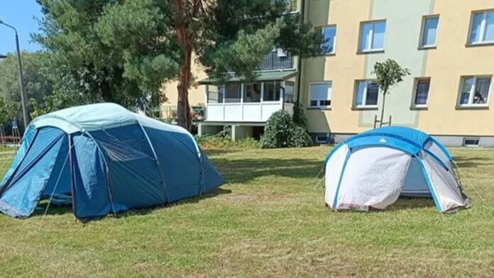 chcial-wysuszyc-namioty,-zglosili-oboz-imigrantow