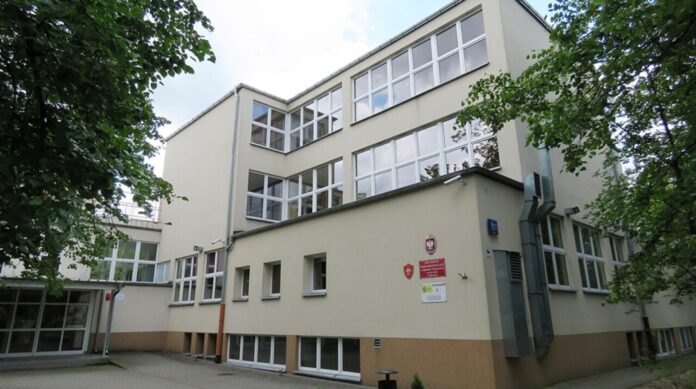 reforma-edukacji-2025:-przewodnik-po-kluczowych-zmianach-w-polskich-szkolach