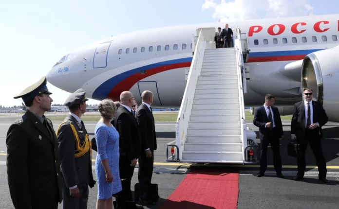 trump-putin-meeting:-russia’s-ilyushin-il-96-lands-in-alaska