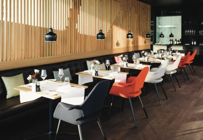 top-10-best-first-class-airline-lounge-dining-in-the-world-in-2025