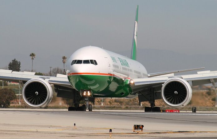 eva-air-777-makes-rough-landing-during-typhoon-podul