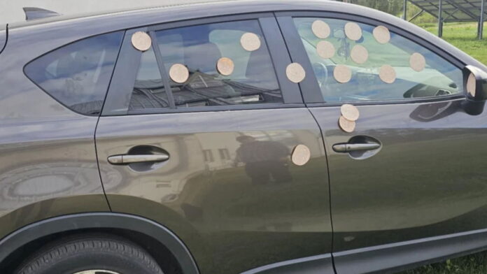 ktos-obrzucil-samochod-ksiedza-mielonka.-ten-tekst-nie-spodobal-sie-ludziom