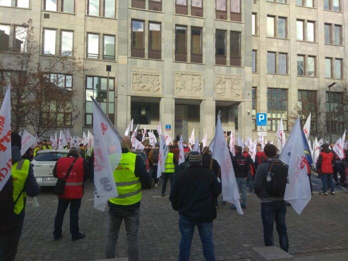 gornicy-ruszaja-na-warszawe-zadaja-wyjasnien-ws.-kpo-i-swoich-pensji!