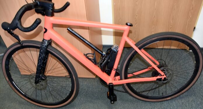 warszawa:-rower-rozpadl-sie-na-okopowej.-64-latek-cudem-uniknal-smierci