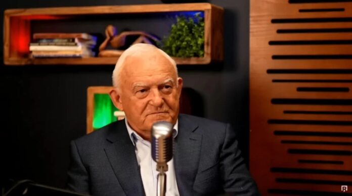 prezydent-celowo-szkodzi-rzadowi.-miller:-tak-zmienia-konstytucje-w-2025-roku!