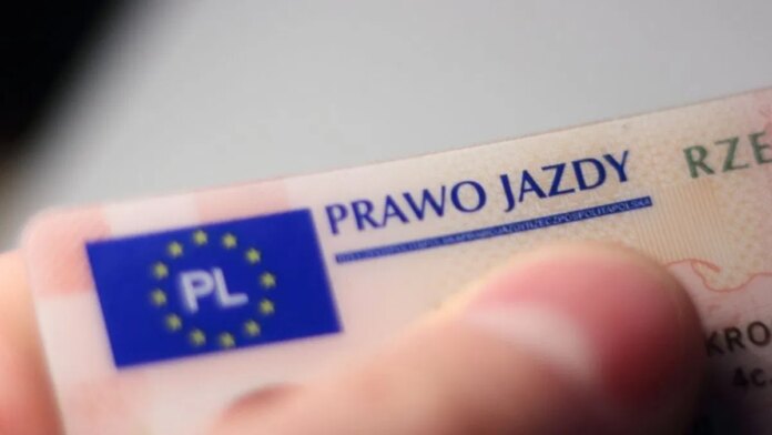 kierowcy-straca-prawo-jazdy-za-przekroczenie-predkosci-na-drodze-ekspresowej
