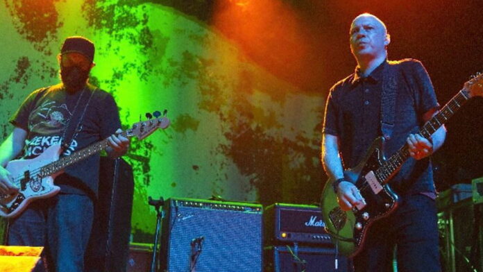 zespol-odwoluje-koncert-w-polsce.-boja-sie-dronow-nad-polska