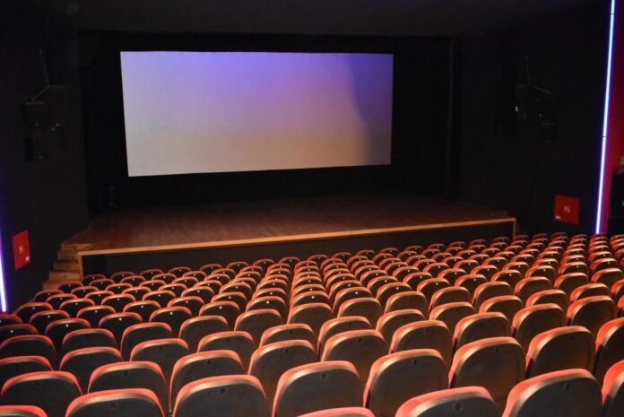 nowy-bon-dla-kazdego-ucznia.-500-zl-na-kino-i-teatr-juz-od-2025-roku