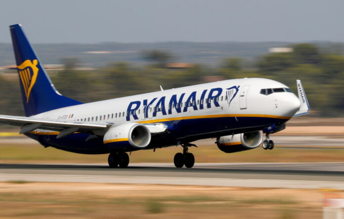 ryanair-737-flight-from-manchester-makes-emergency-landing ryanair-737-flight-from-manchester-makes-emergency-landing
