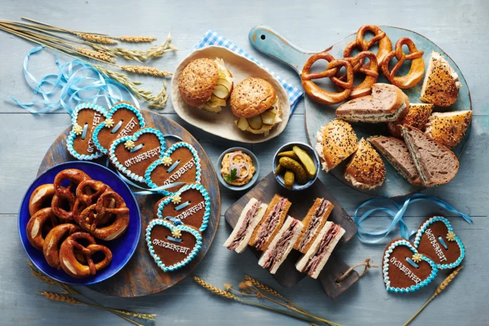 emirates-provides-new-in-flight-meals-during-this-festival emirates-provides-new-in-flight-meals-during-this-festival