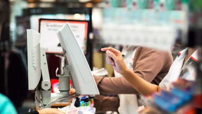 skanujesz-kod-qr-przy-kasie?-mozesz-stracic-wszystkie-pieniadze!-pilny-komunikat-dla-polakow