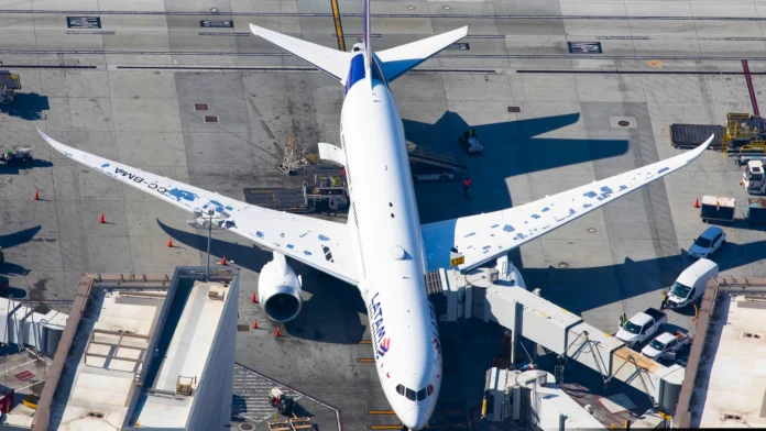 top-10-reasons-why-are-aircraft-painted-white? top-10-reasons-why-are-aircraft-painted-white?