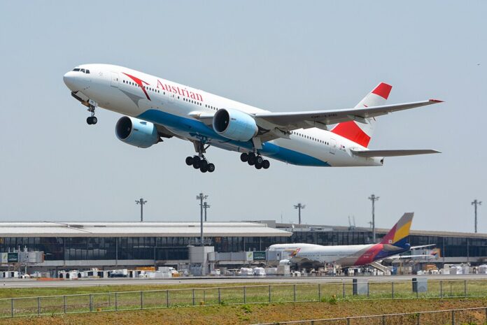 austrian-airlines-dismisses-staff-over-1,000-tickets-resale-scandal austrian-airlines-dismisses-staff-over-1,000-tickets-resale-scandal